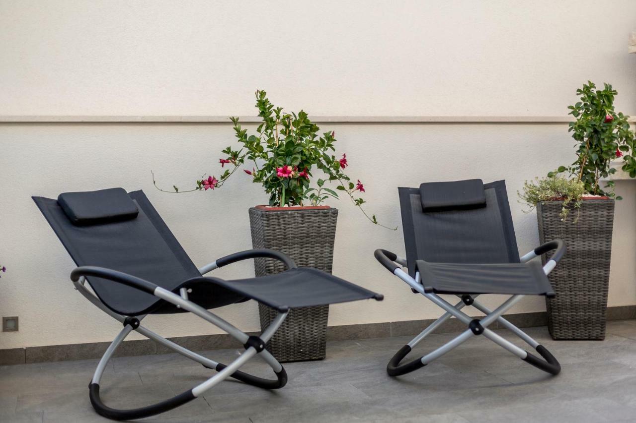 Sea Pearl Luxury Apartment Подстрана Екстериор снимка