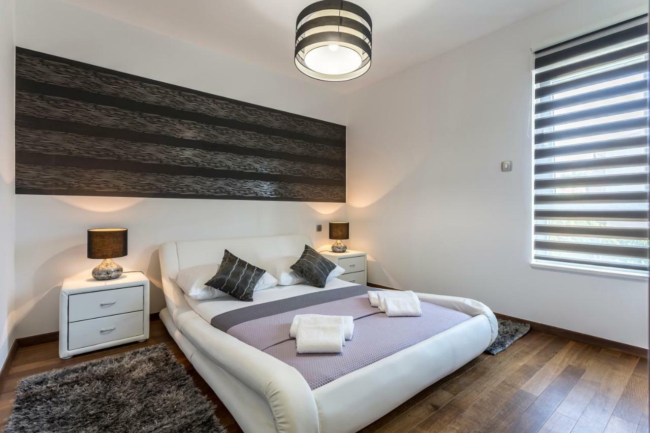 Sea Pearl Luxury Apartment Подстрана Екстериор снимка